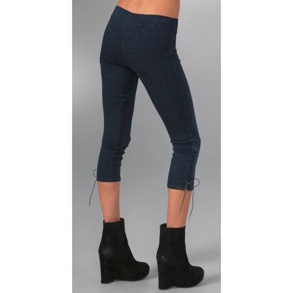 JUICY COUTURE Capris - Picture 3 of 16